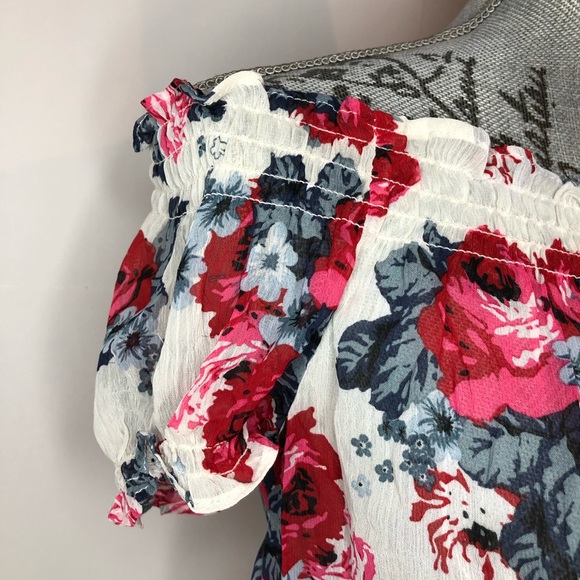 Chiffon Flower Blouse | Dynamite Size S - Picture 3 of 8